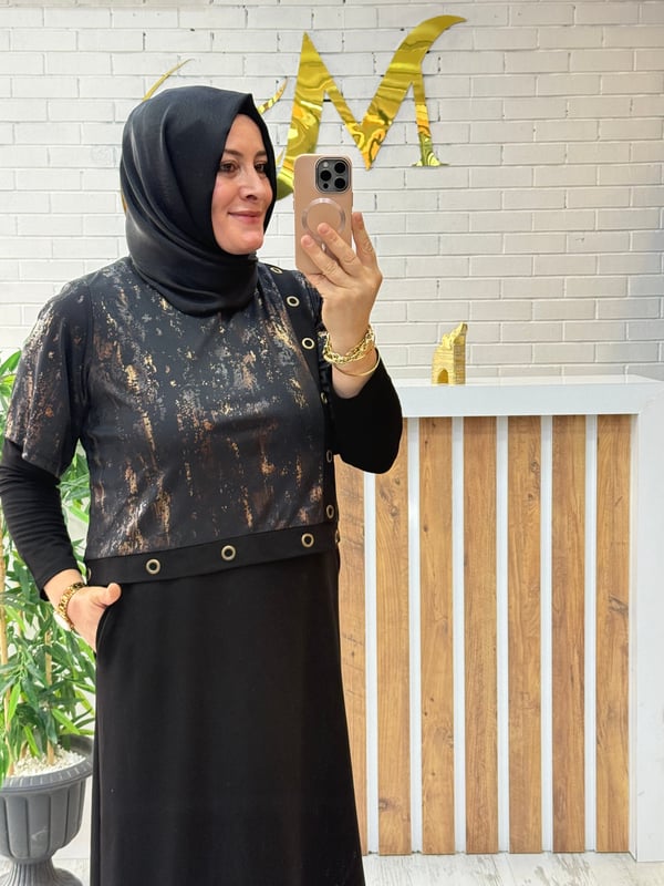 İÇLİ DIŞLI İKİ PATÇA YALDIZLI ELBİSE