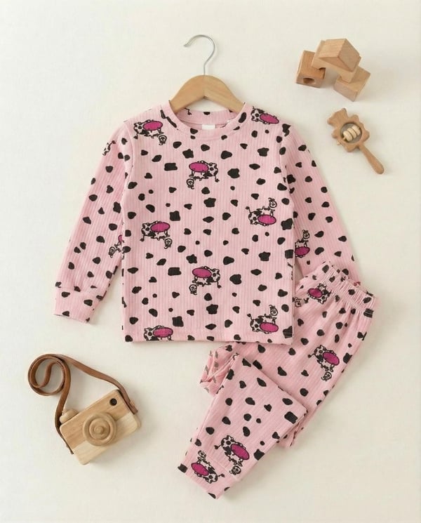 2026-14 İnek Baskılı Fitilli Kumaş Kız Çocuk Pijama Takımı-TOZ PEMBE