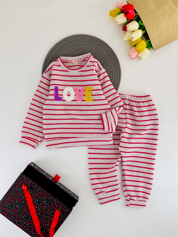 2203-1 Love Nakışlı Cizgili Waffle Kumaş Kız Çocuk Takım-TOZ PEMBE