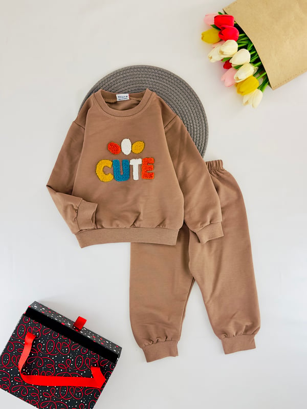 2205-3 Cute Nakışlı Mevsimlik Erkek Çocuk Takım-KAHVE