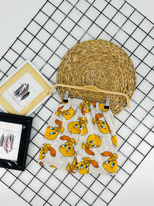 2404-7 Tweety Baskılı Kız Çocuk Penye Şort-KREM