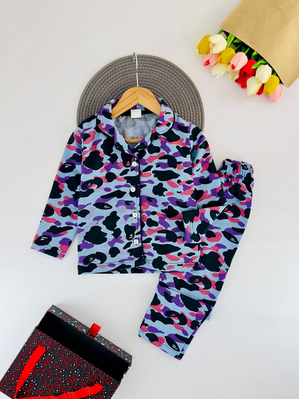 3333-3 Batik Desen Baskılı Yakalı Düğmeli Kız Çocuk Penye Pijama Takım-MAVİ