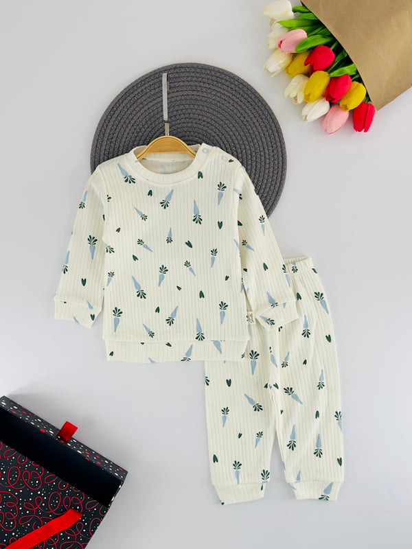 3510 Havuç Kalp Baskılı Kız Çocuk Pijama Takımı-MAVİ
