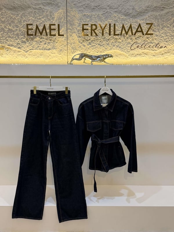Kemer Detaylı Denim Takım