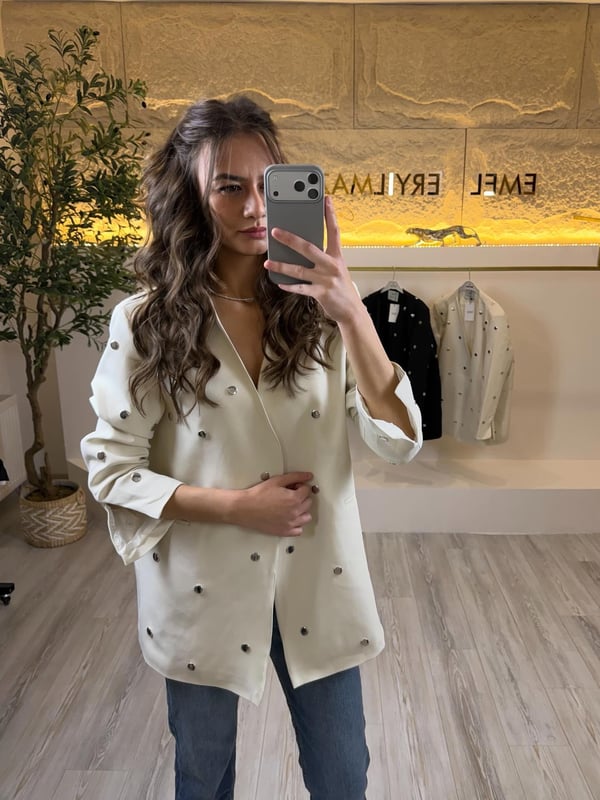 Zımba Detaylı Blazer Ceket