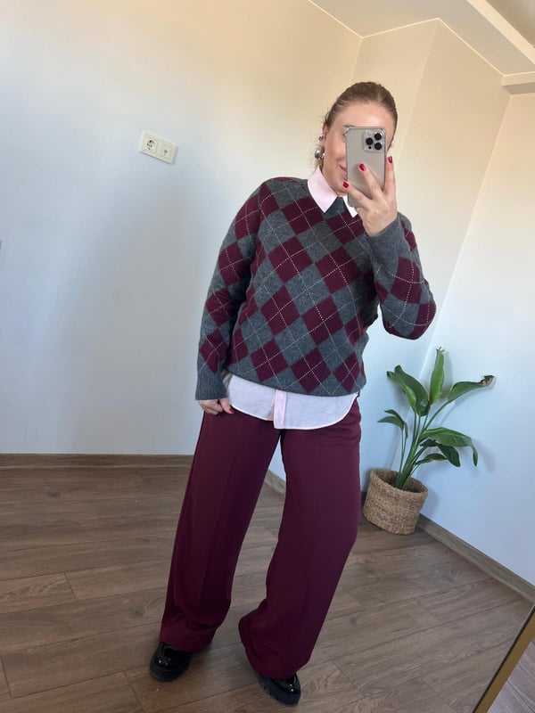 Baklava Desenli Yuvarlak Yaka Triko Kazak