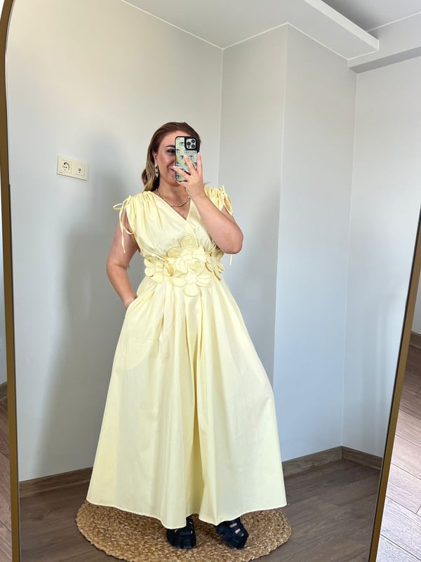 Beli Çiçek Detaylı Maxi Elbise (Sarı)