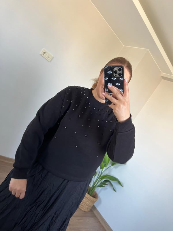 Boncuk Detaylı Sweatshirt
