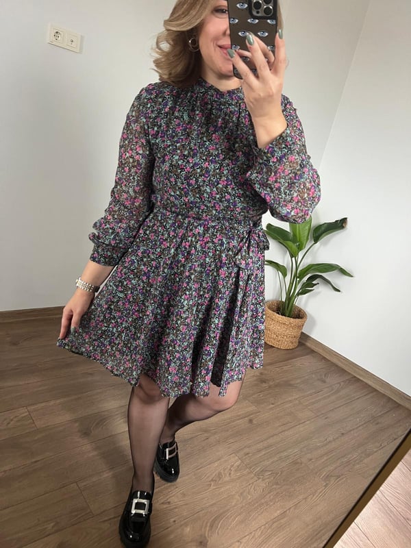 Çiçek desenli mini şifon elbise  