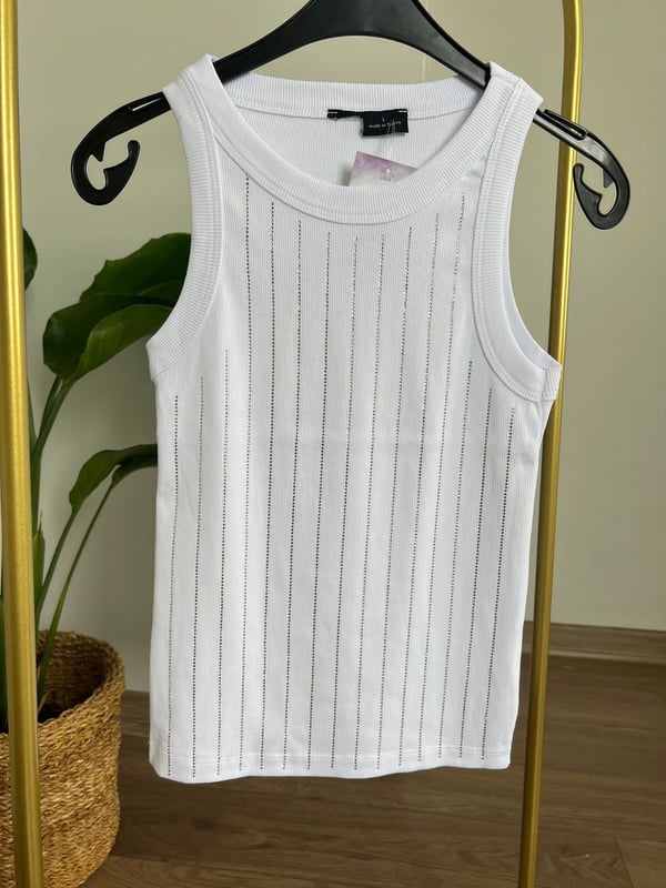 Dağınık Taşlı Kolsuz Body (Dikey Çizgili Beyaz) 