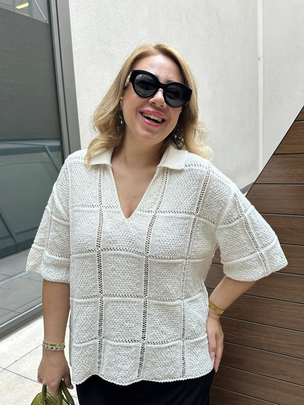 Kare Desen Polo Yaka Kısa Kol Triko Bluz (Krem) 