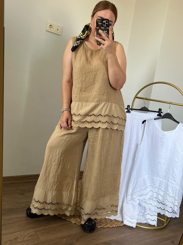 Kolsuz Eteği Fisto Detaylı İtalyan Bluz (Camel) 
