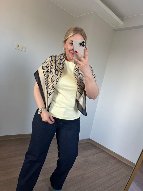 Orijinal Marka  Bisiklet Yaka Basic Tshirt (Sarı)
