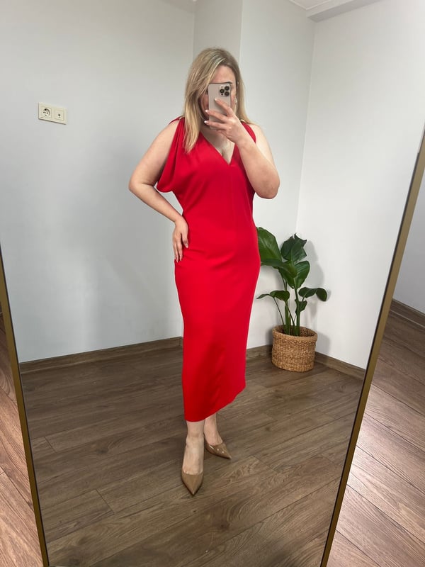 Orijinal Marka V Yaka Kolları Detaylı Midi Elbise (Kırmızı) 