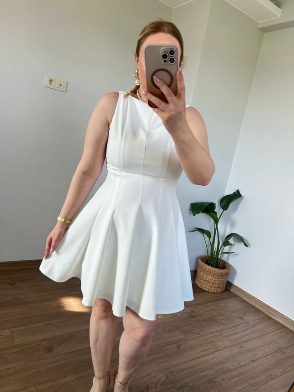 Volanlı Kolsuz Elbise (Beyaz)
