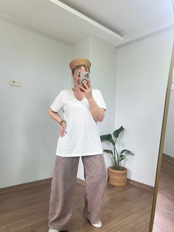 Yakası Taş Detaylı V Yaka Tshirt (Beyaz) 