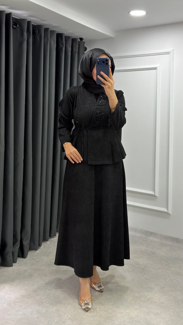 Pervin Takım | Siyah