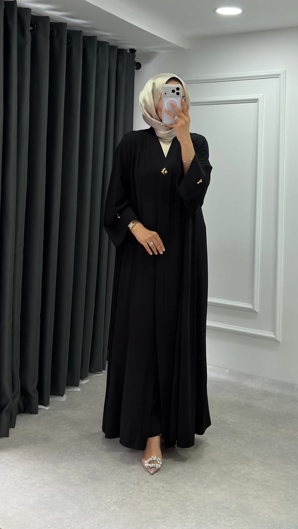 Yüsra Ferace | Siyah