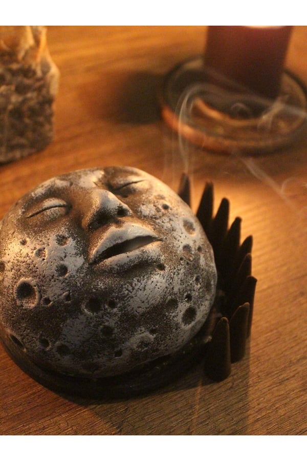 Ay Yüzü Taş Konik Tütsülük Ve 10 Adet Palo Santo Konik Tütsü
