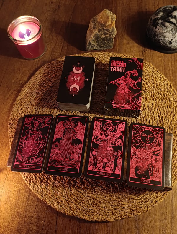 Colmans Pembe Cadı Tarot Destesi 78 Kart - Arındırma Kesesi Hediyeli