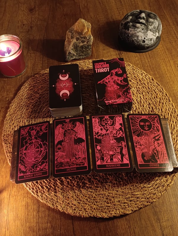 Colmans Pembe Cadı Tarot Destesi 78 Kart - Arındırma Kesesi Hediyeli