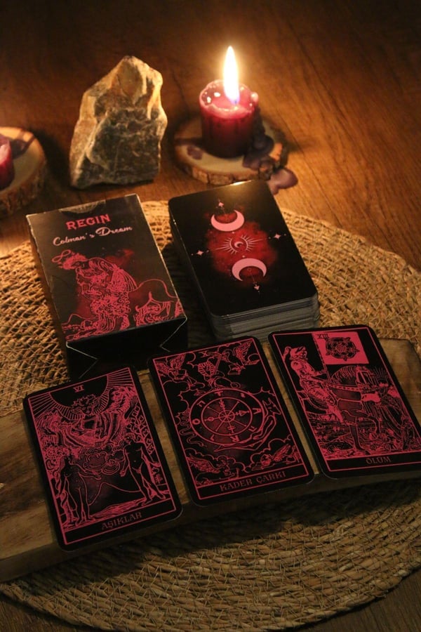 Colmans Pembe Cadı Tarot Destesi - 78 Kart