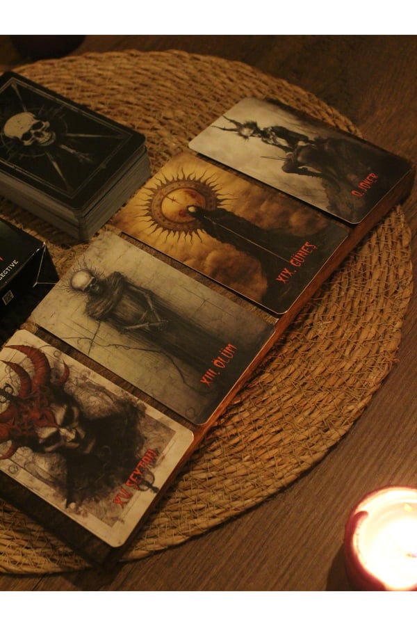 Horror Tarot Destesi - 78 Kart