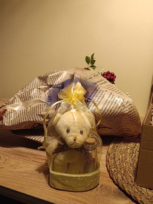 Kahverengi Ayıcık 25cm - Ayıcık Anahtarlık - Dilek Şişesi - Kalp Tüllü Kutu Hediye Seti