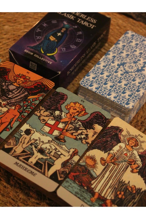 Klasik Borderless Tarot Destesi - 78 Kart
