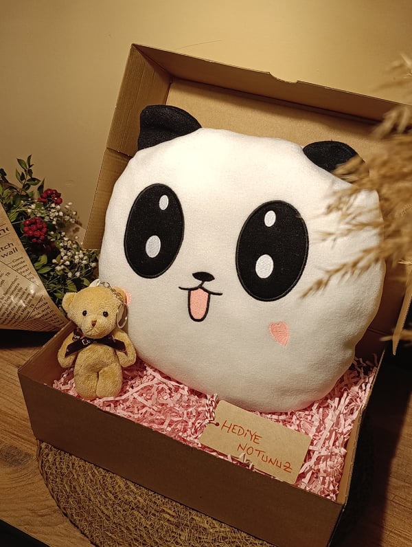 Kutulu Hediye Seti / Panda Yastık 35cm ve Ayıcık Anahtarlık