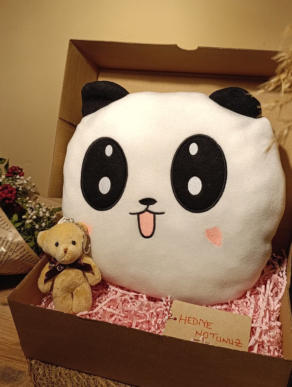 Kutulu Hediye Seti / Panda Yastık 35cm ve Ayıcık Anahtarlık