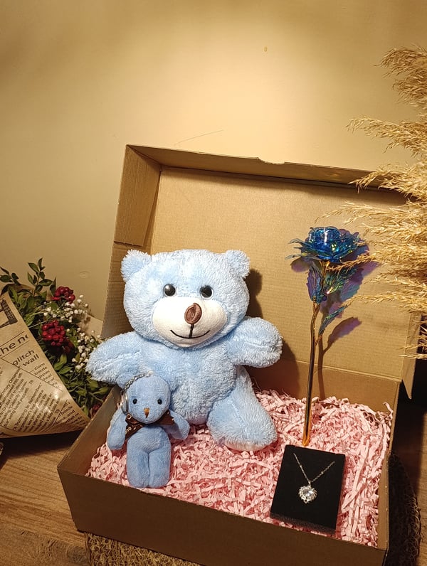 Mavi Ayıcık 25cm - Ayıcık Anahtarlık - Çelik Kalp Kolye - Sonsuzluk Gülü Hediye Seti