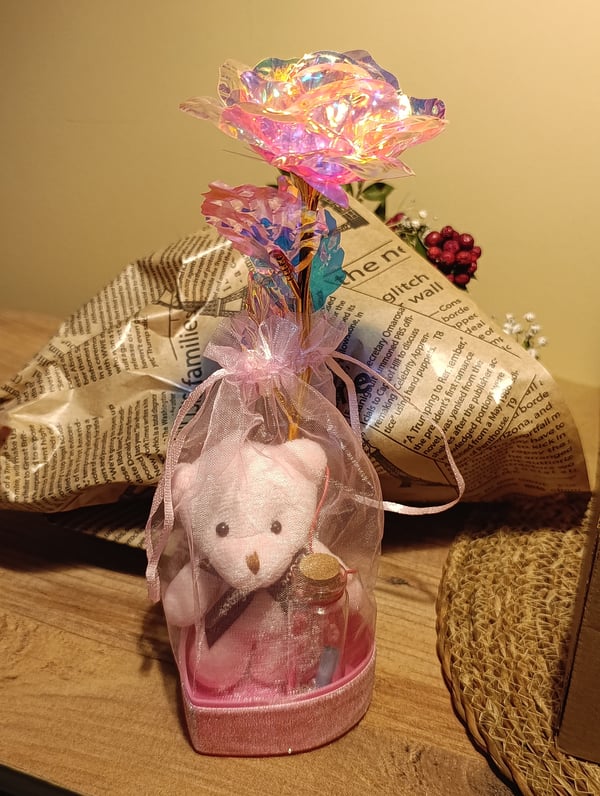 Pembe Ayıcık 25cm - Anahtarlık - Dilek Şişesi - Kalpli Kutu - Sonsuzluk Gülü - Kolye Hediye Seti