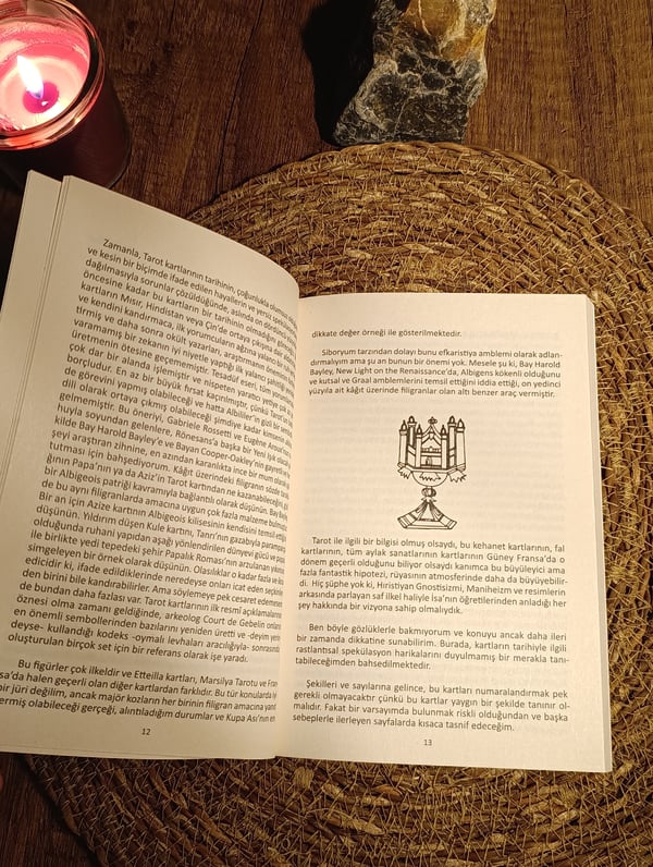 Tarot'un Resimli Anahtarı Rehber Kitabı