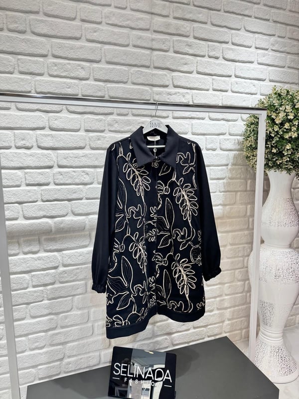 Selin Ada İşlemeli Kap