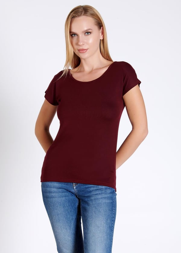 Sırtı V Dekolteli Kadın T-shirt
