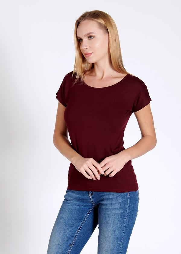 Sırtı V Dekolteli Kadın T-shirt