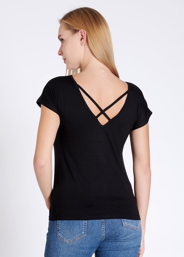 Sırtı V Dekolteli Kadın T-shirt