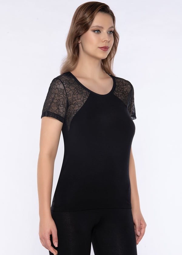Slim Fit Bisiklet Yaka Kadın T-shirt