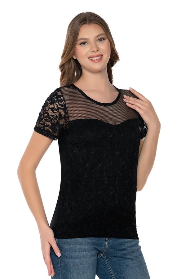 Dantelli ve Tül Detaylı Kadın T-shirt