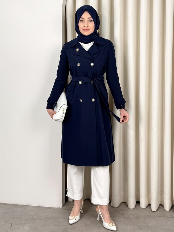 ESİLA TRENCH LACİ