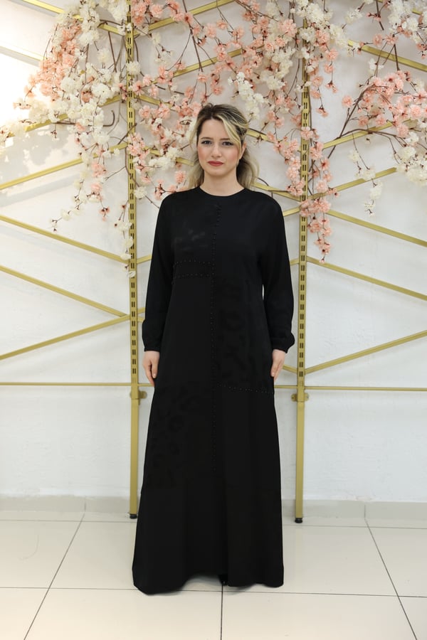 NOIR ELEGANCE – Boncuk İşlemeli Desenli Elbise