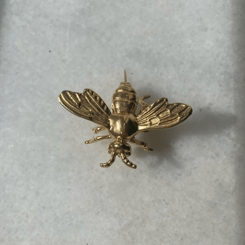Quenflight Arı Broş