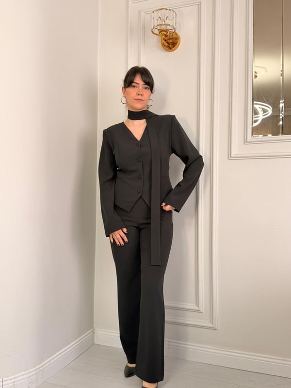 ŞAL DETAYLI BLEZER TAKIM 