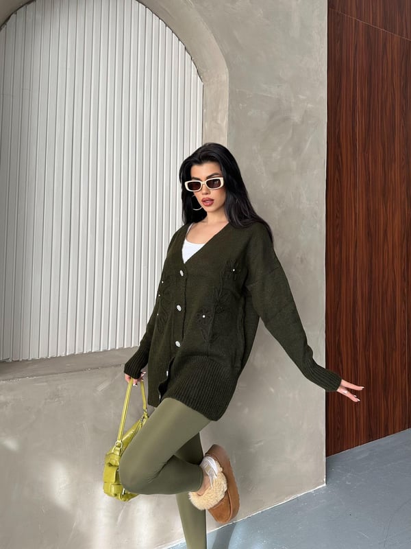 Kristal Düğme Ve Süzene Detaylı Triko Hırka Oversize Haki