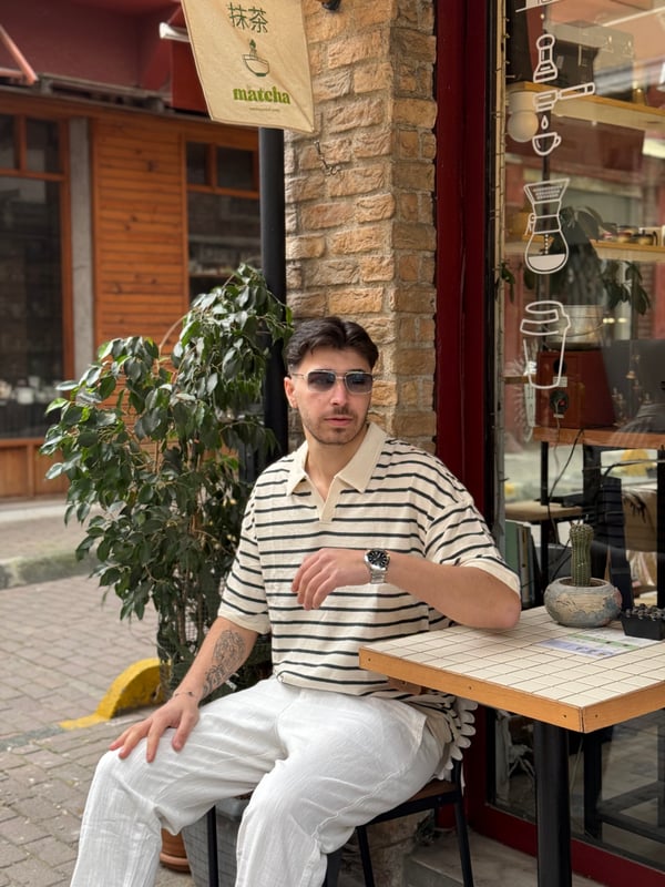 Ekru-Siyah Çizgili Fit Polo Yaka Tişört
