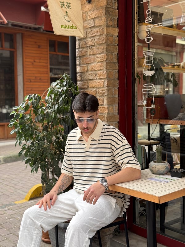 Ekru-Siyah Çizgili Fit Polo Yaka Tişört