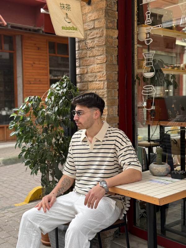 Ekru-Siyah Çizgili Fit Polo Yaka Tişört