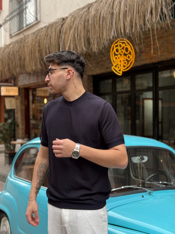 Siyah Bisiklet Yaka Slim Fit Tişört