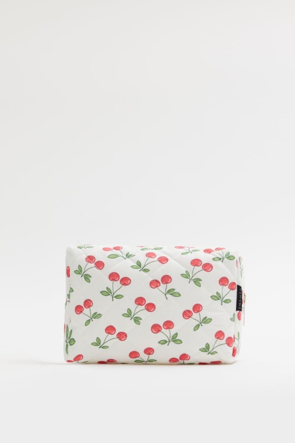 Kırmızı Kiraz Desenli D34 Fermuarlı Kozmetik Organizer Kadın Seyahat Tipi Makyaj Çantası